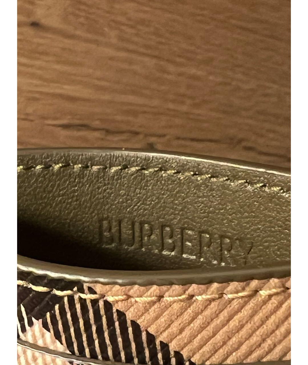BURBERRY Бежевый кожаный кардхолдер, фото 5