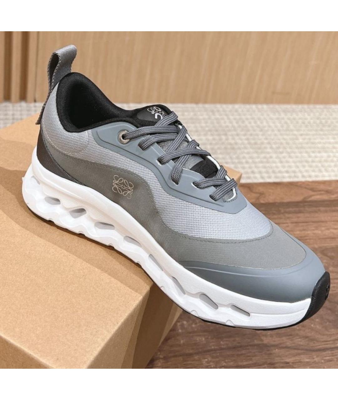 LOEWE Серые кроссовки, фото 5