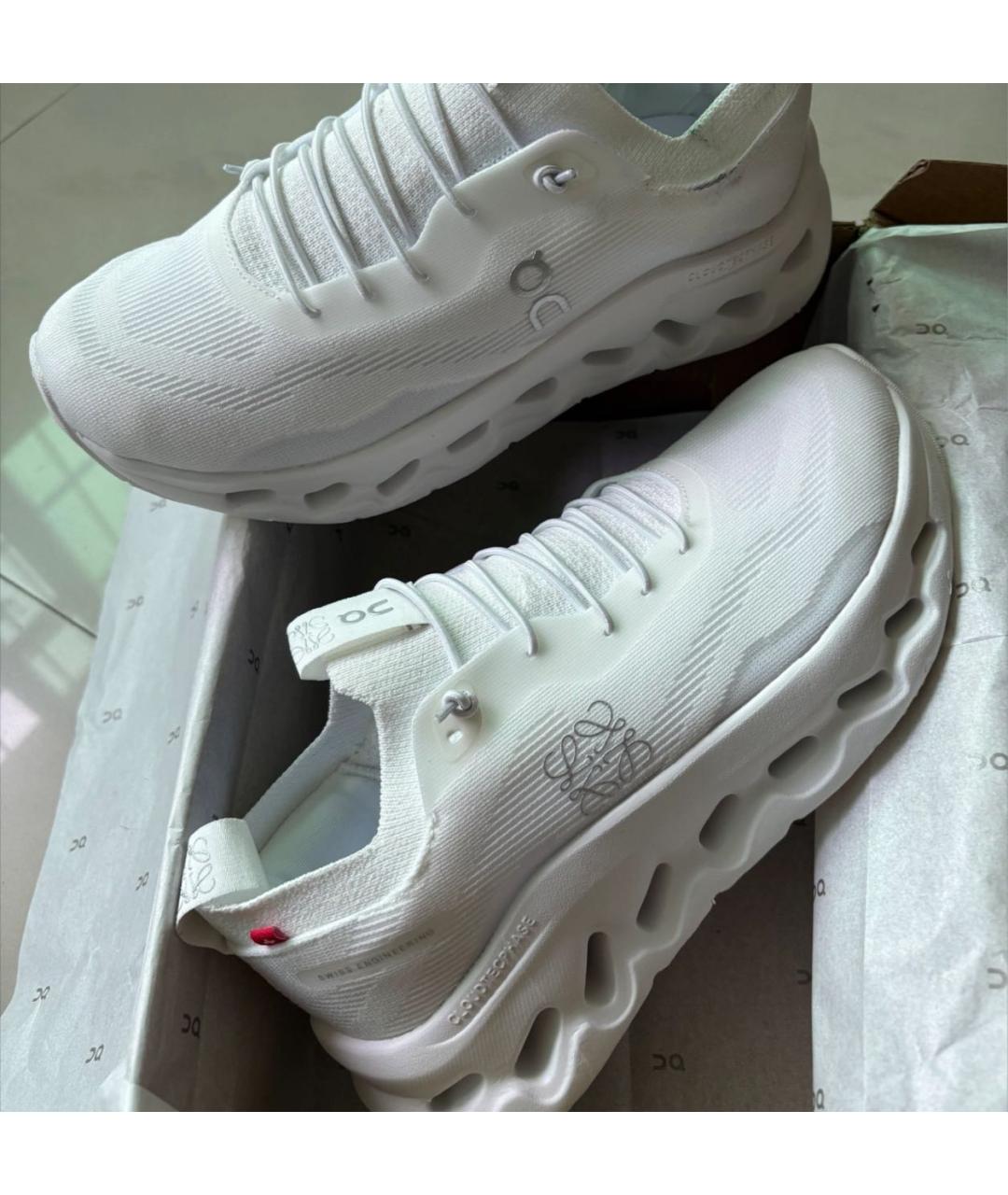 LOEWE Белые кроссовки, фото 8