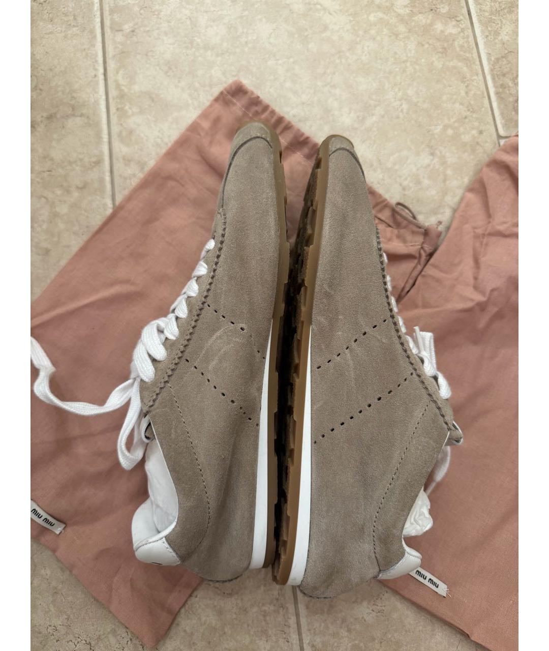 MIU MIU Бежевые замшевые кеды, фото 5