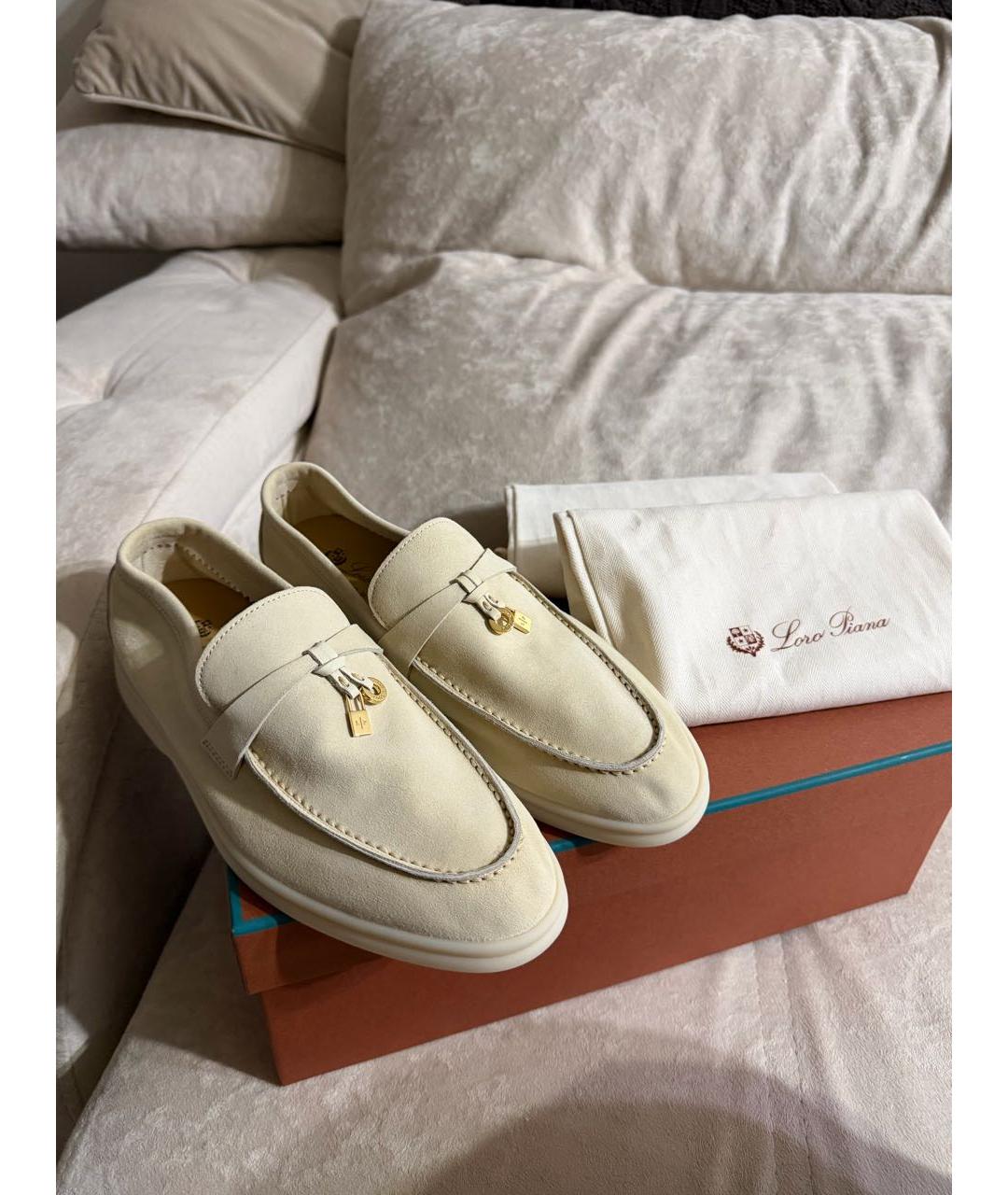 LORO PIANA Бежевые замшевые лоферы, фото 2