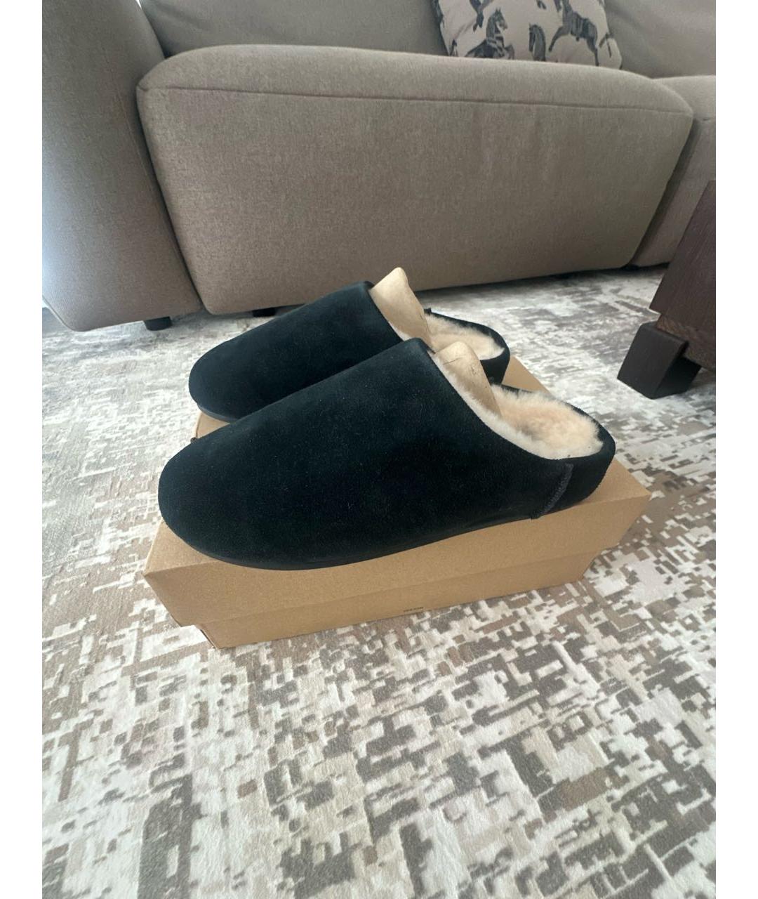 UGG AUSTRALIA Черные замшевые мюли, фото 6