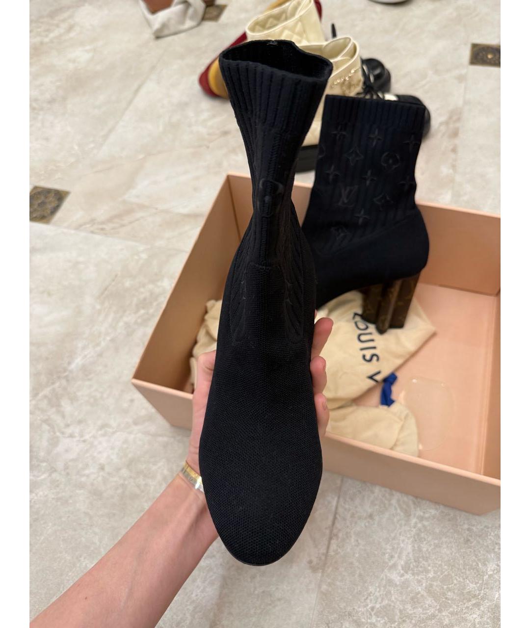LOUIS VUITTON Черные текстильные ботильоны, фото 2