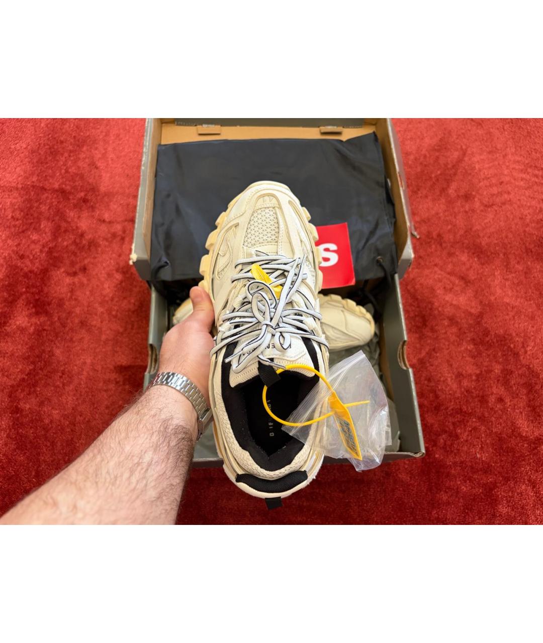 BALENCIAGA Бежевые низкие кроссовки / кеды из искусственной кожи, фото 3