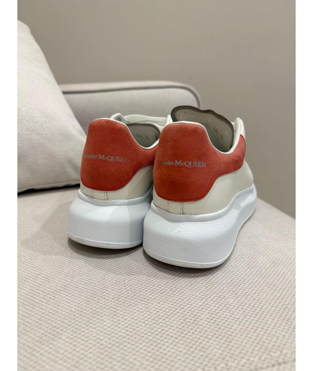 ALEXANDER MCQUEEN Белые кожаные кеды, фото 2