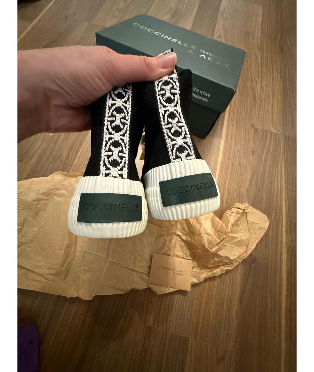 COCCINELLE Черные текстильные кеды, фото 3
