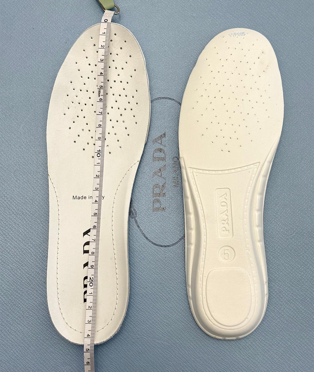 PRADA Белые текстильные кеды, фото 6