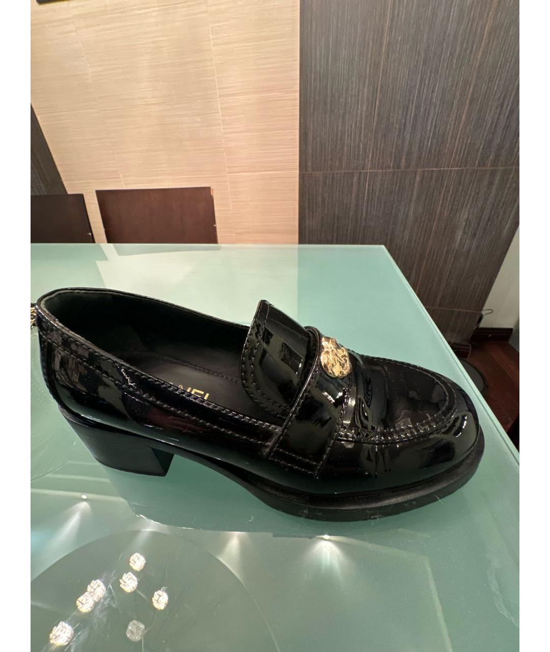 CHANEL Черные лоферы из лакированной кожи, фото 7