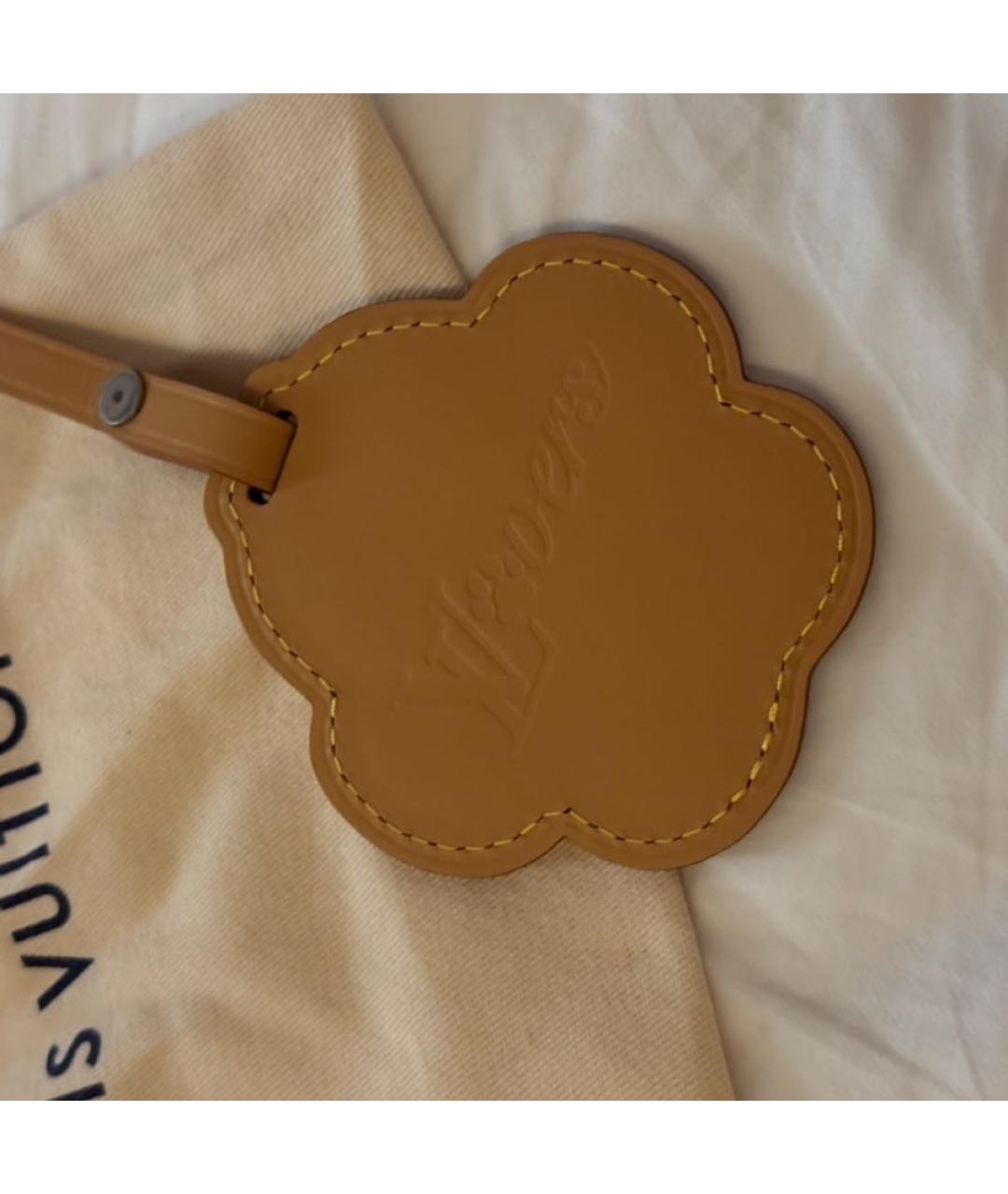 LOUIS VUITTON Зеленый брелок, фото 2