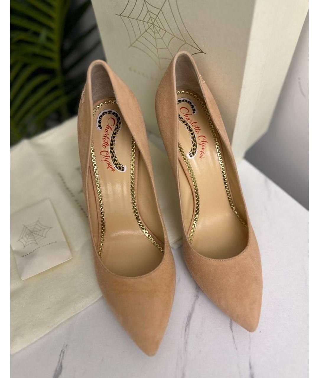 CHARLOTTE OLYMPIA Бежевые замшевые туфли, фото 2