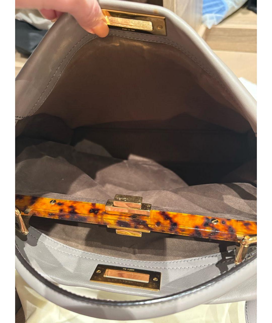 FENDI Серая кожаная сумка через плечо, фото 3