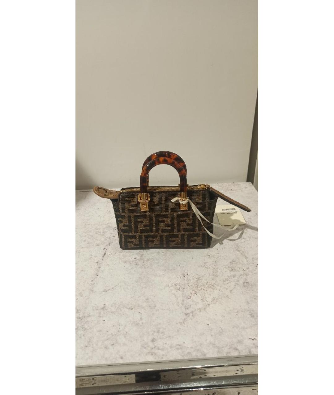 FENDI Коричневая сумка с короткими ручками, фото 3