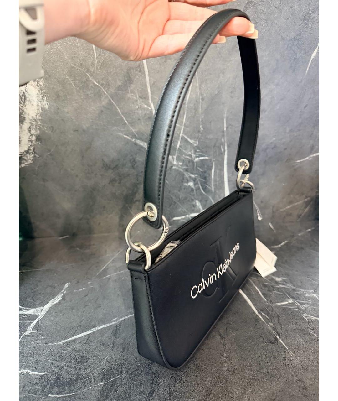 CALVIN KLEIN Черная сумка через плечо из искусственной кожи, фото 2