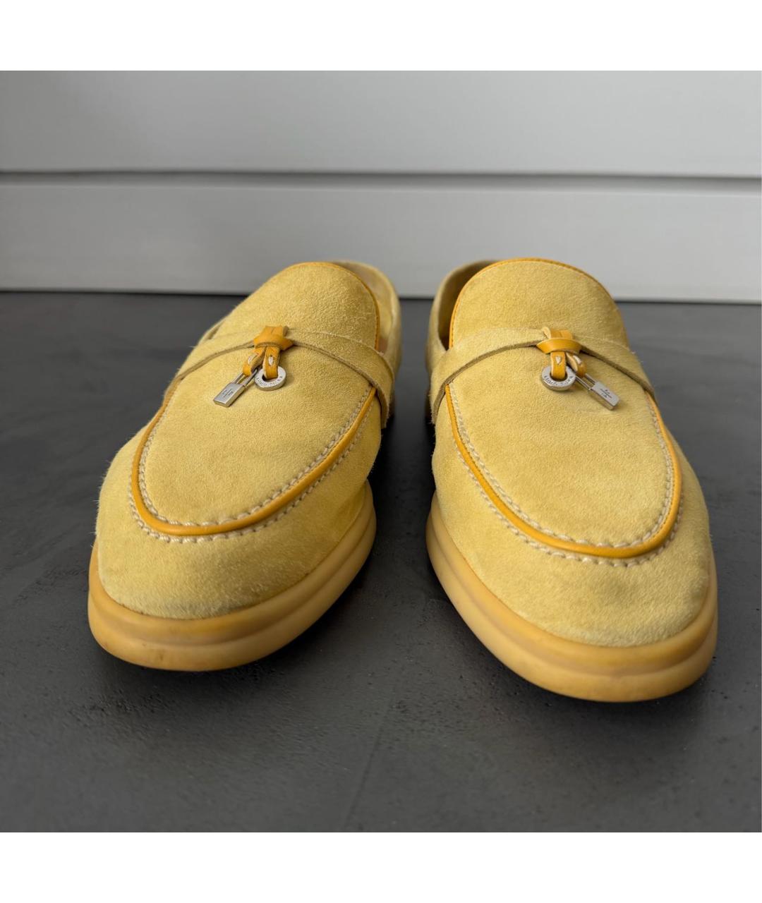 LORO PIANA Горчичные замшевые мокасины, фото 3