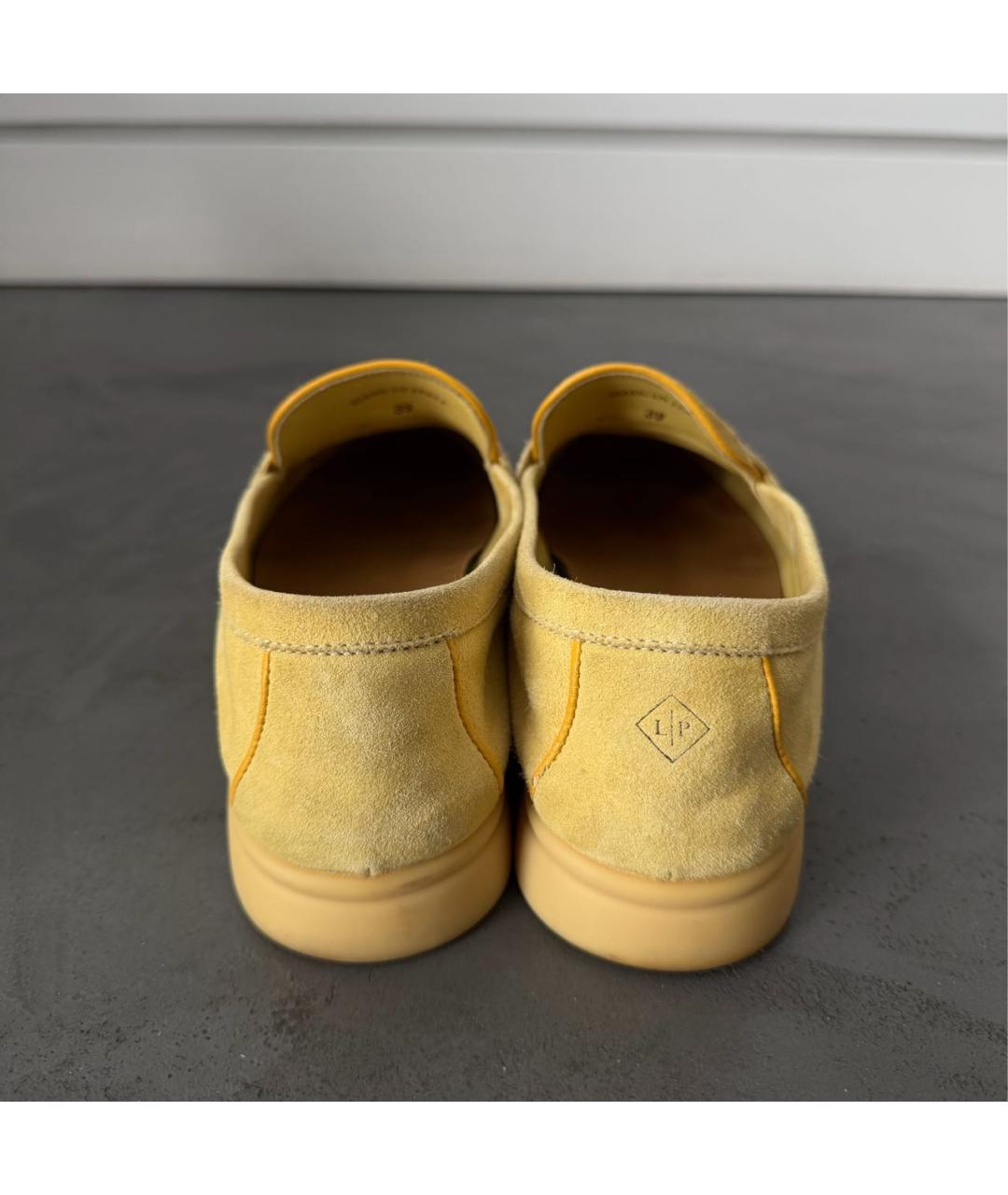 LORO PIANA Горчичные замшевые мокасины, фото 4