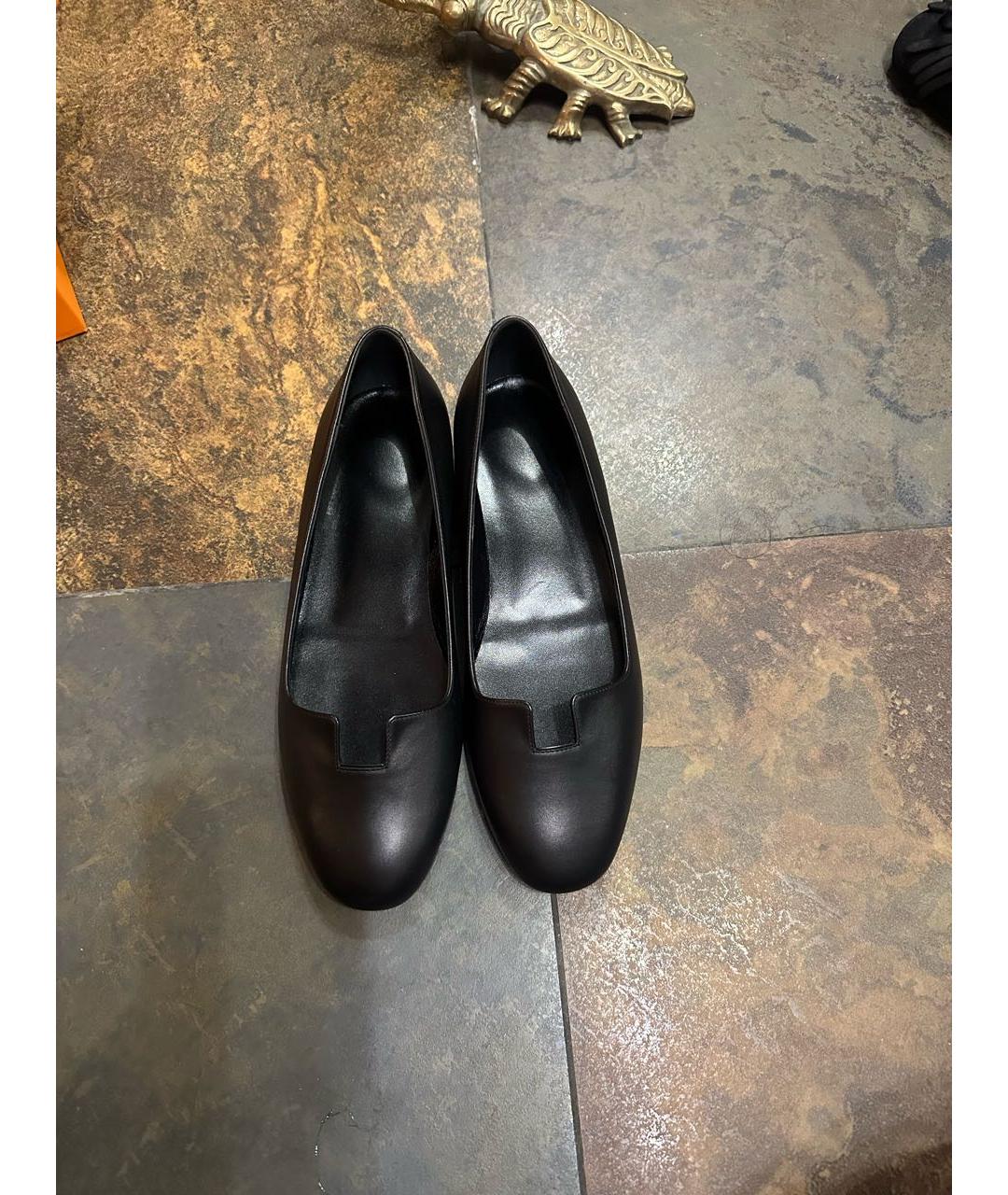 HERMES Черные кожаные балетки, фото 2