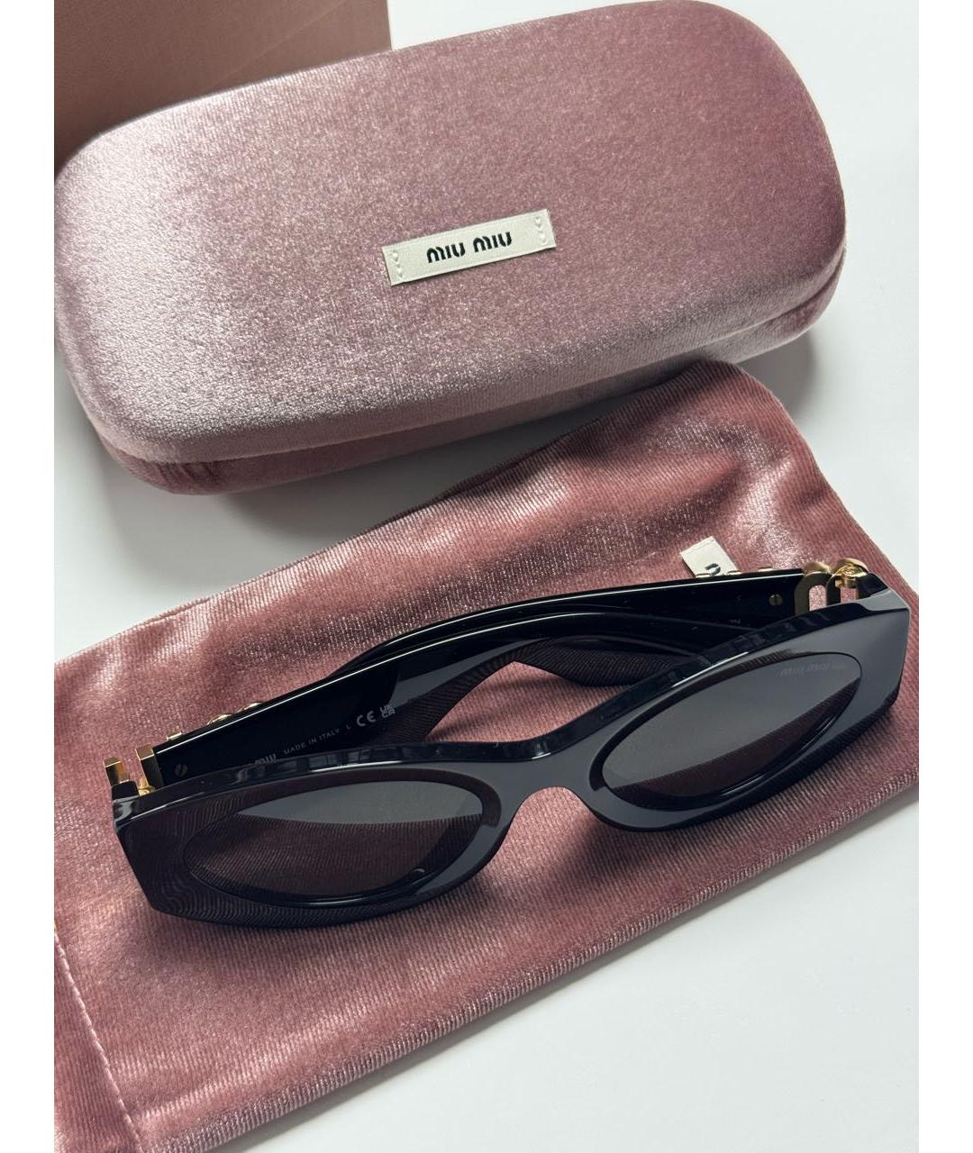 MIU MIU Черные пластиковые солнцезащитные очки, фото 4