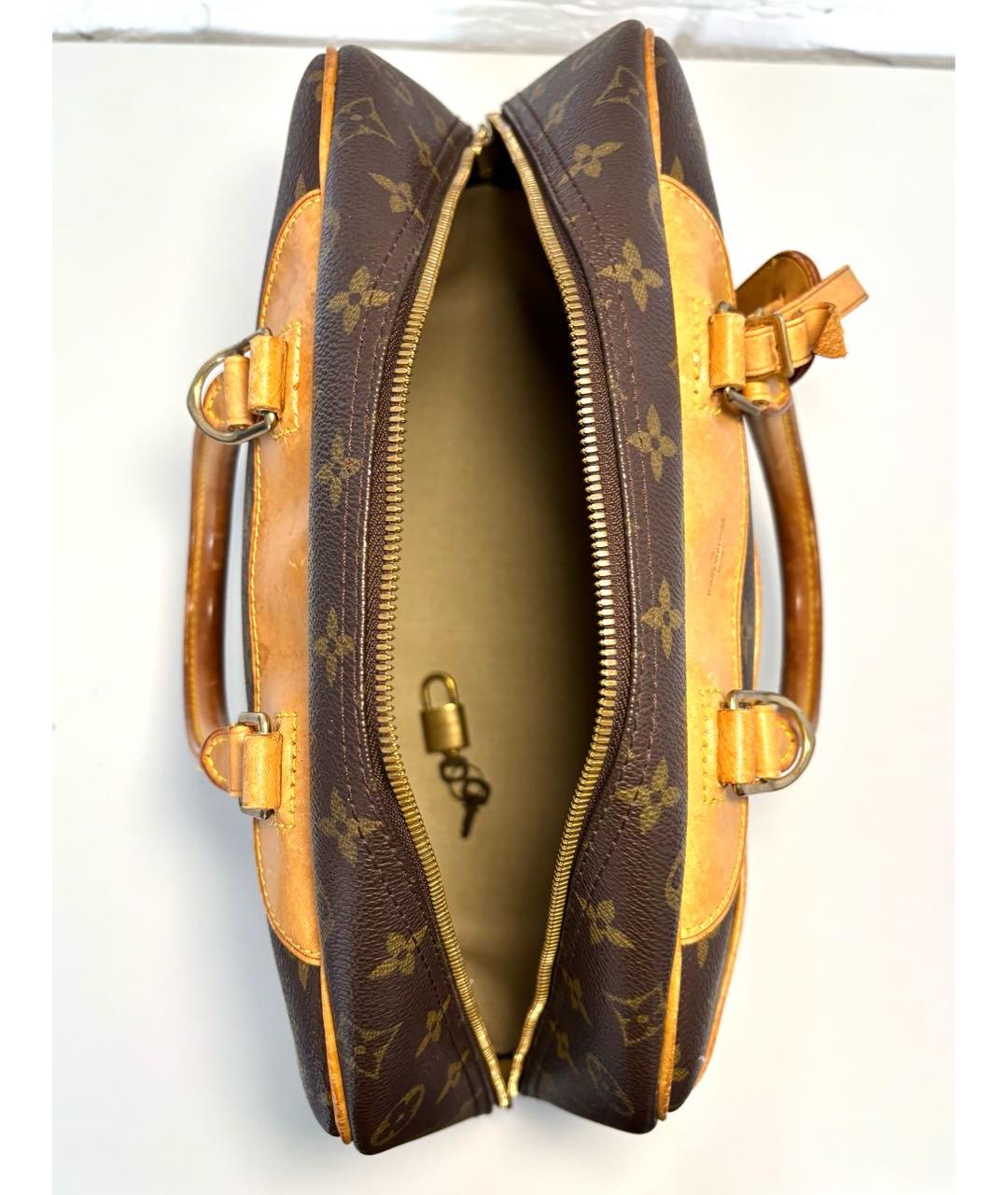 LOUIS VUITTON Коричневая кожаная сумка с короткими ручками, фото 4