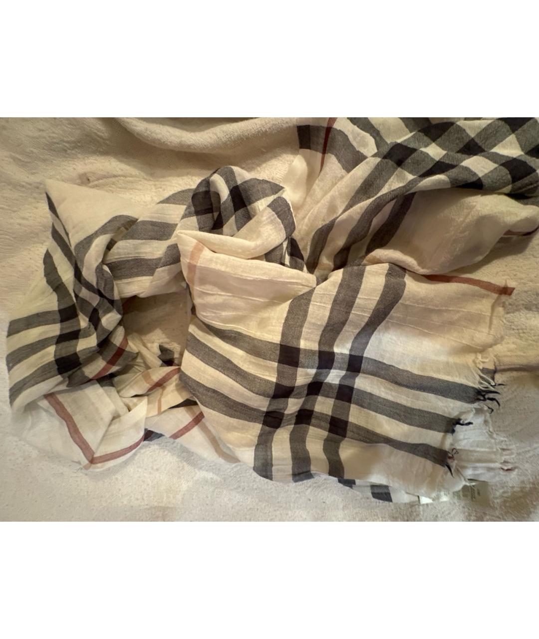 BURBERRY Бежевый шерстяной шарф, фото 3