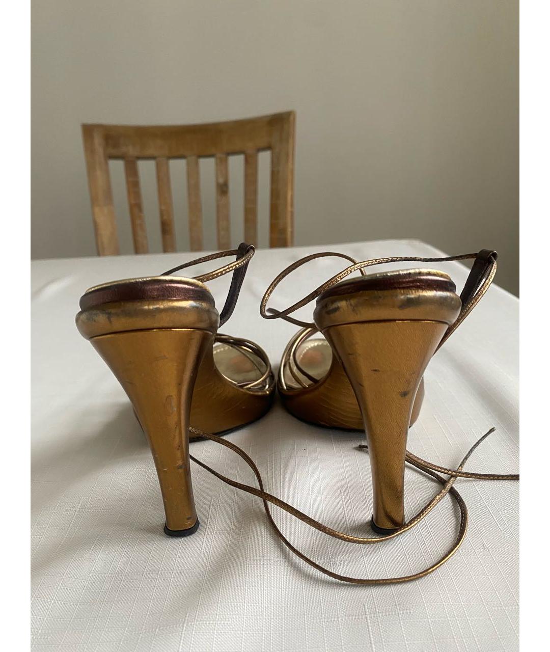 CASADEI Золотые кожаные босоножки, фото 3