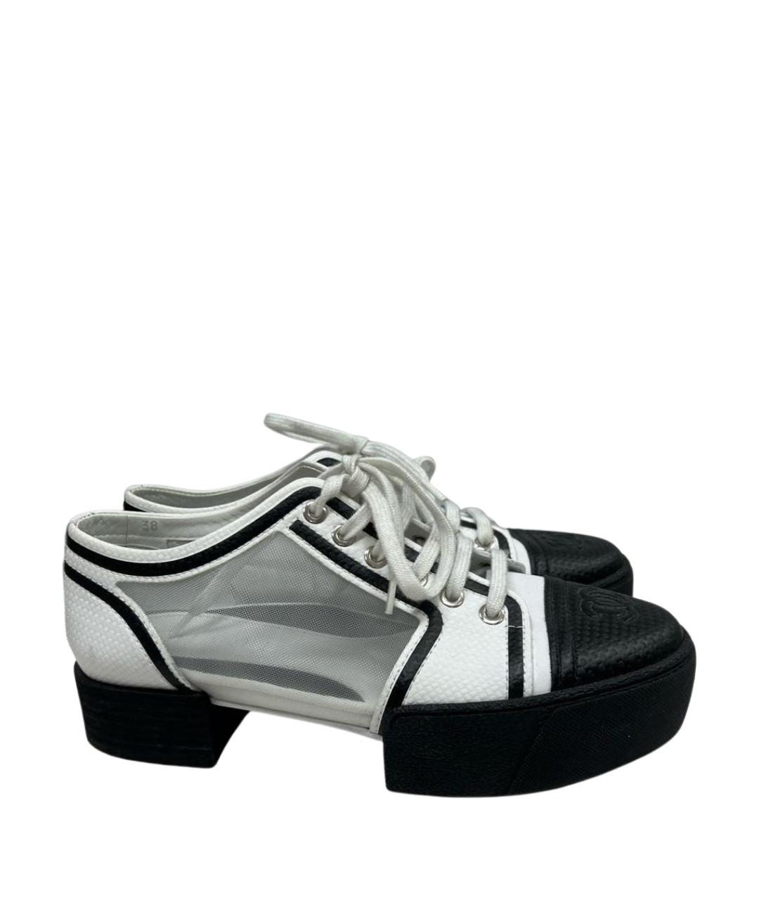 CHANEL Белые кожаные брогги и оксфорды, фото 1