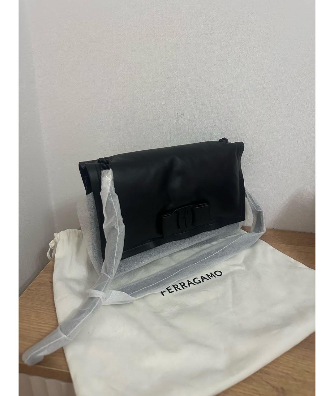FERRAGAMO Черная кожаная сумка через плечо, фото 2