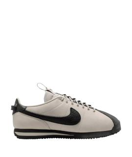 NIKE Кроссовки