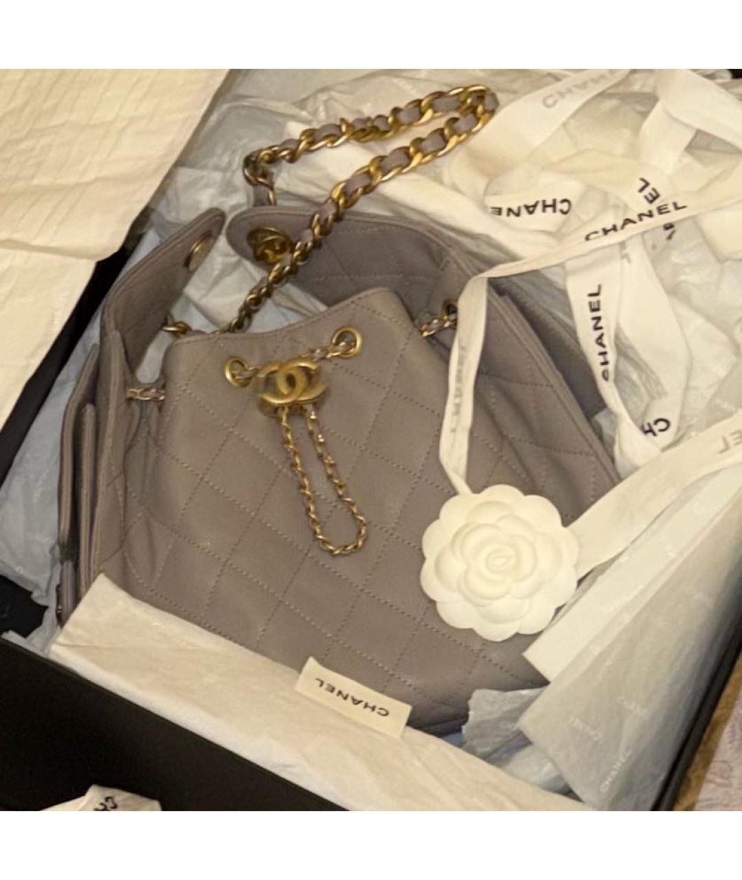 CHANEL Серая кожаная сумка через плечо, фото 2