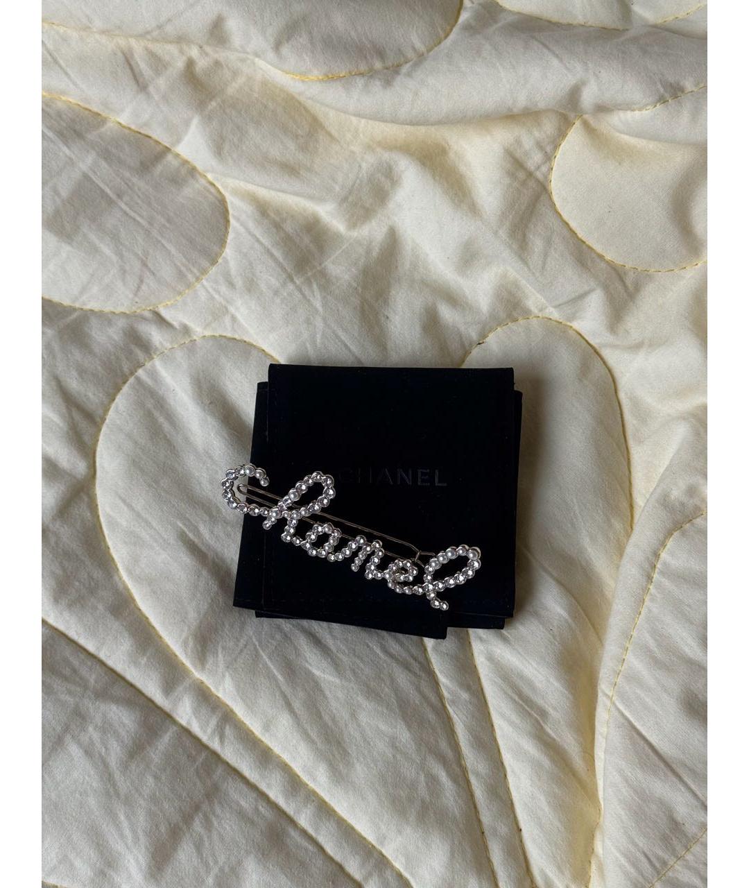 CHANEL Белая заколка, фото 7