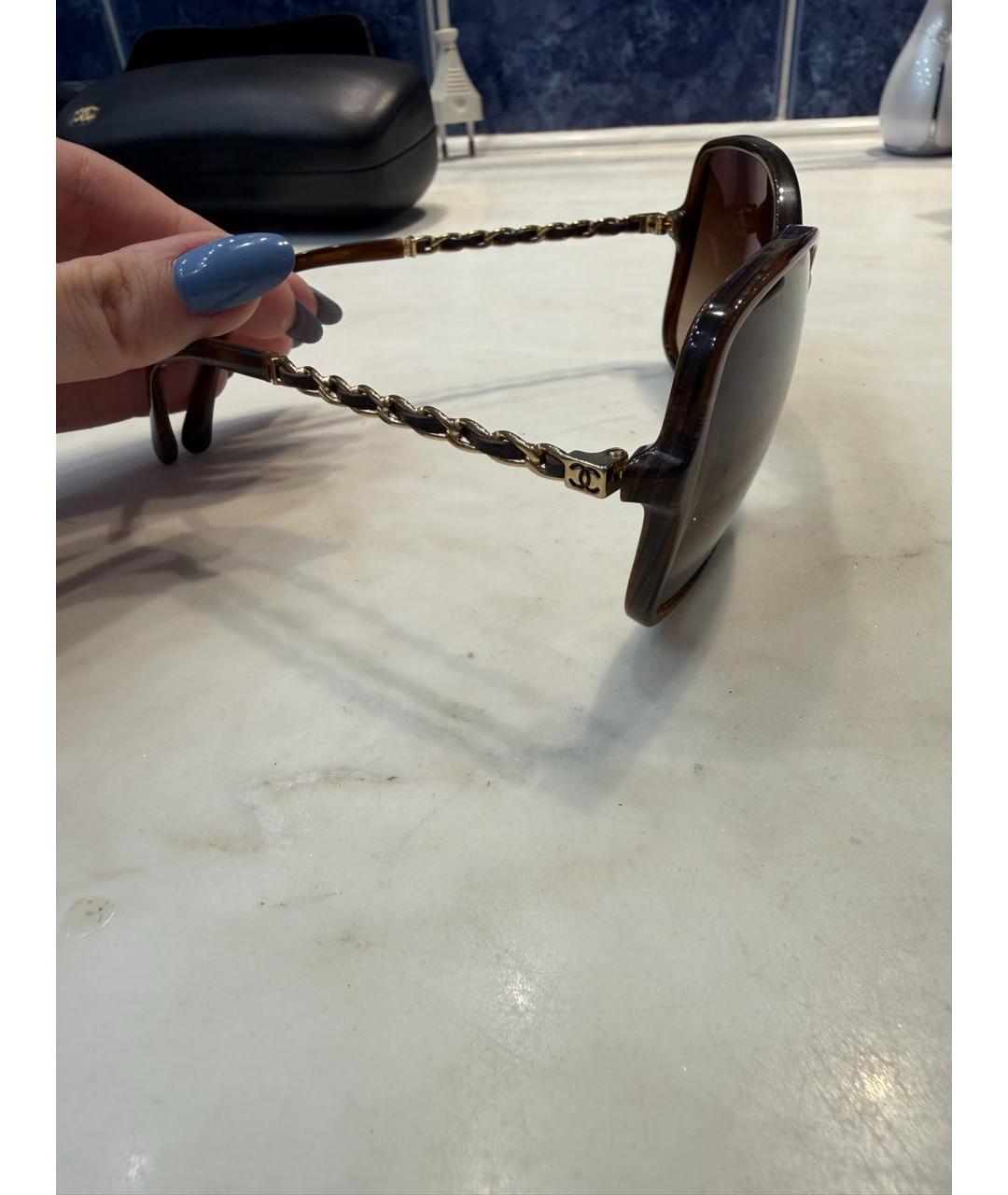 CHANEL Коричневые пластиковые солнцезащитные очки, фото 2