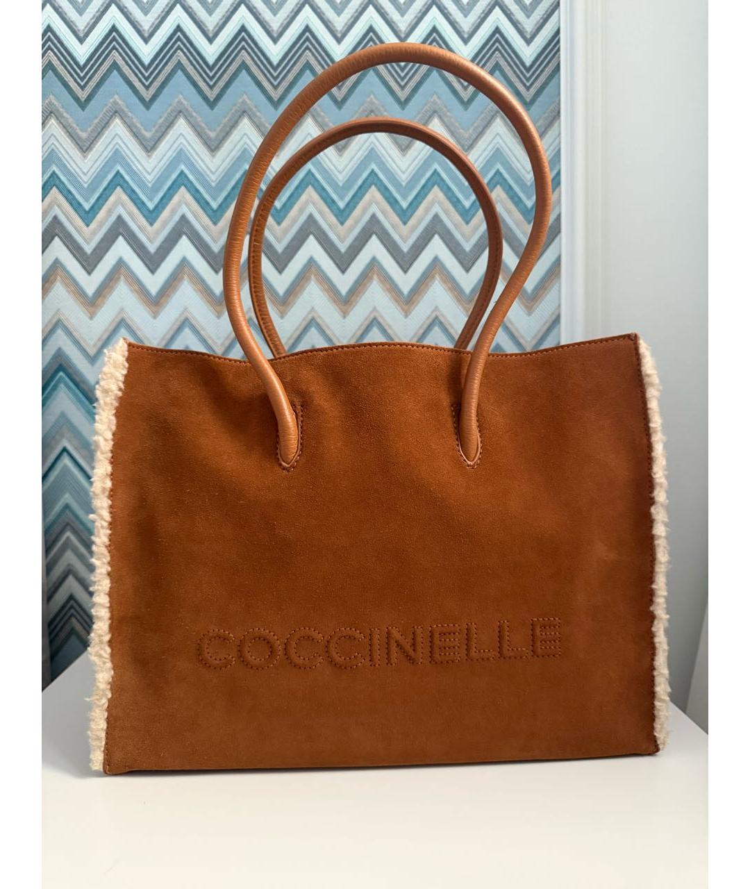 COCCINELLE Коричневая замшевая сумка тоут, фото 6