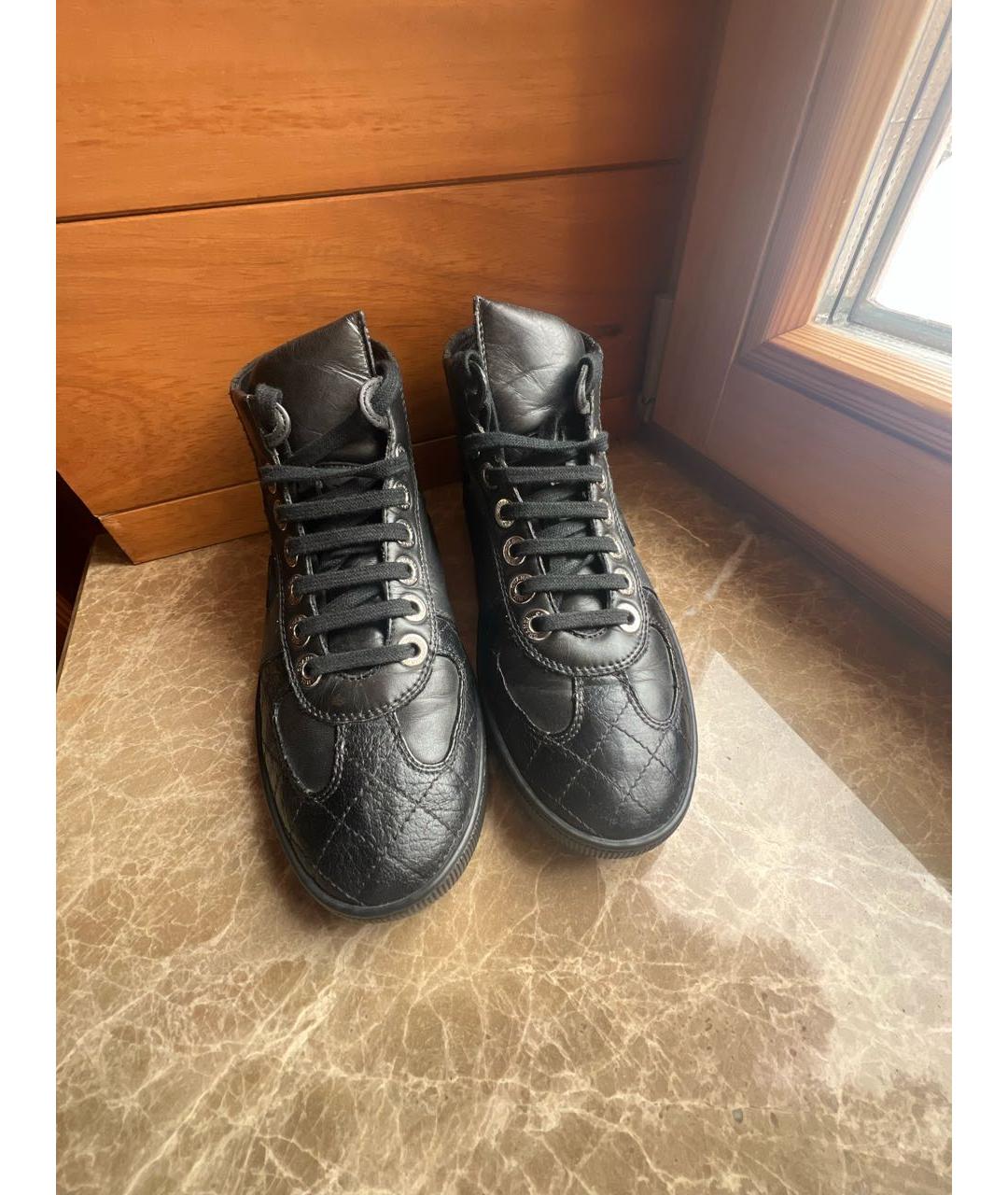 CHANEL Черные кожаные ботинки, фото 2