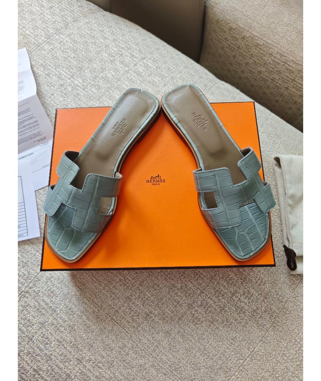 HERMES Серые шлепанцы из экзотической кожи, фото 2