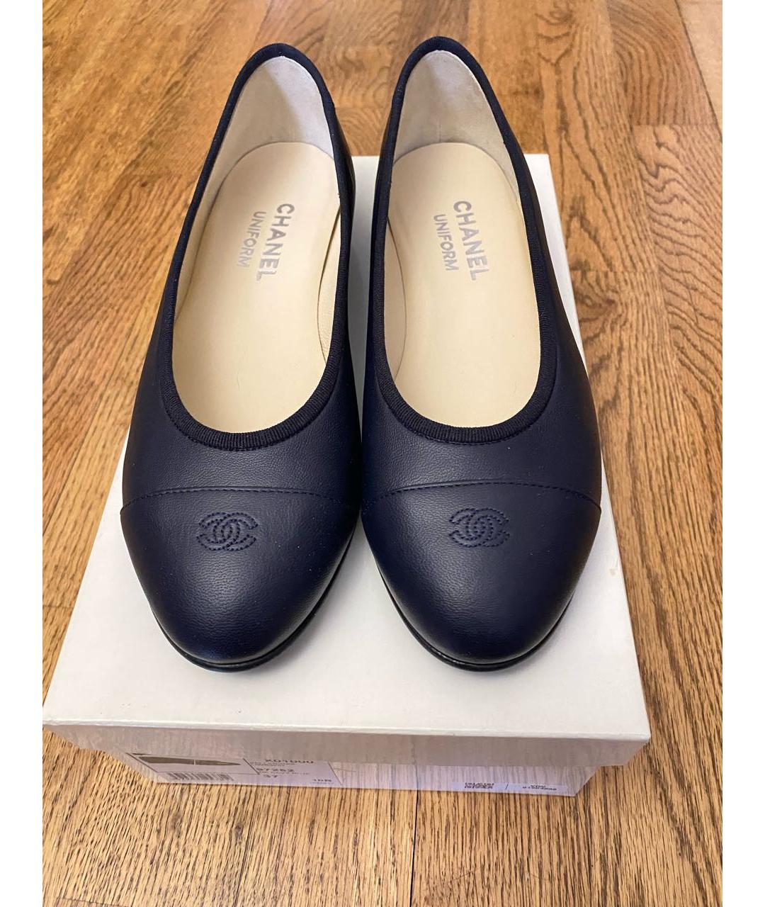 CHANEL Темно-синие кожаные балетки, фото 2