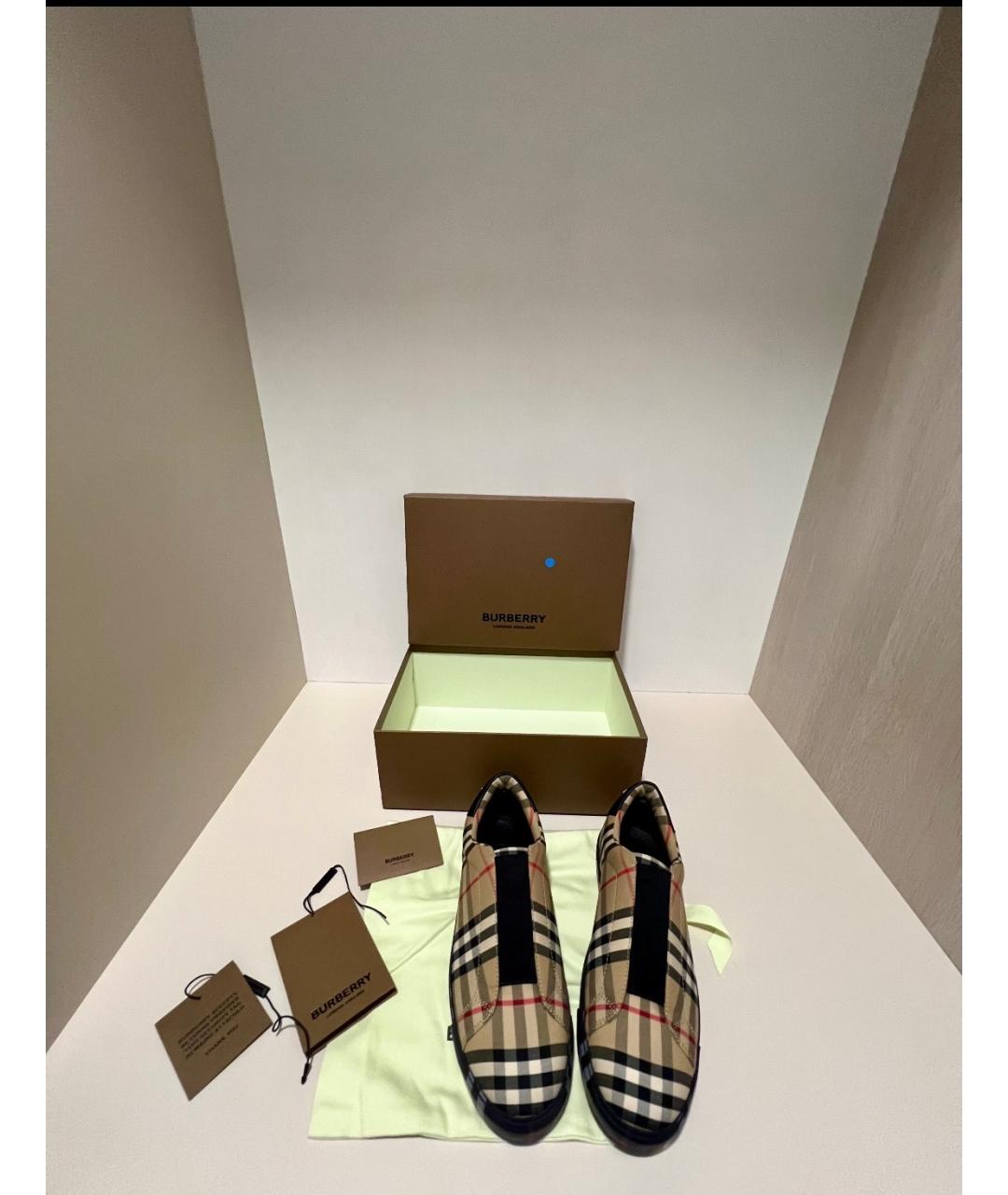 BURBERRY Бежевые слипоны, фото 2