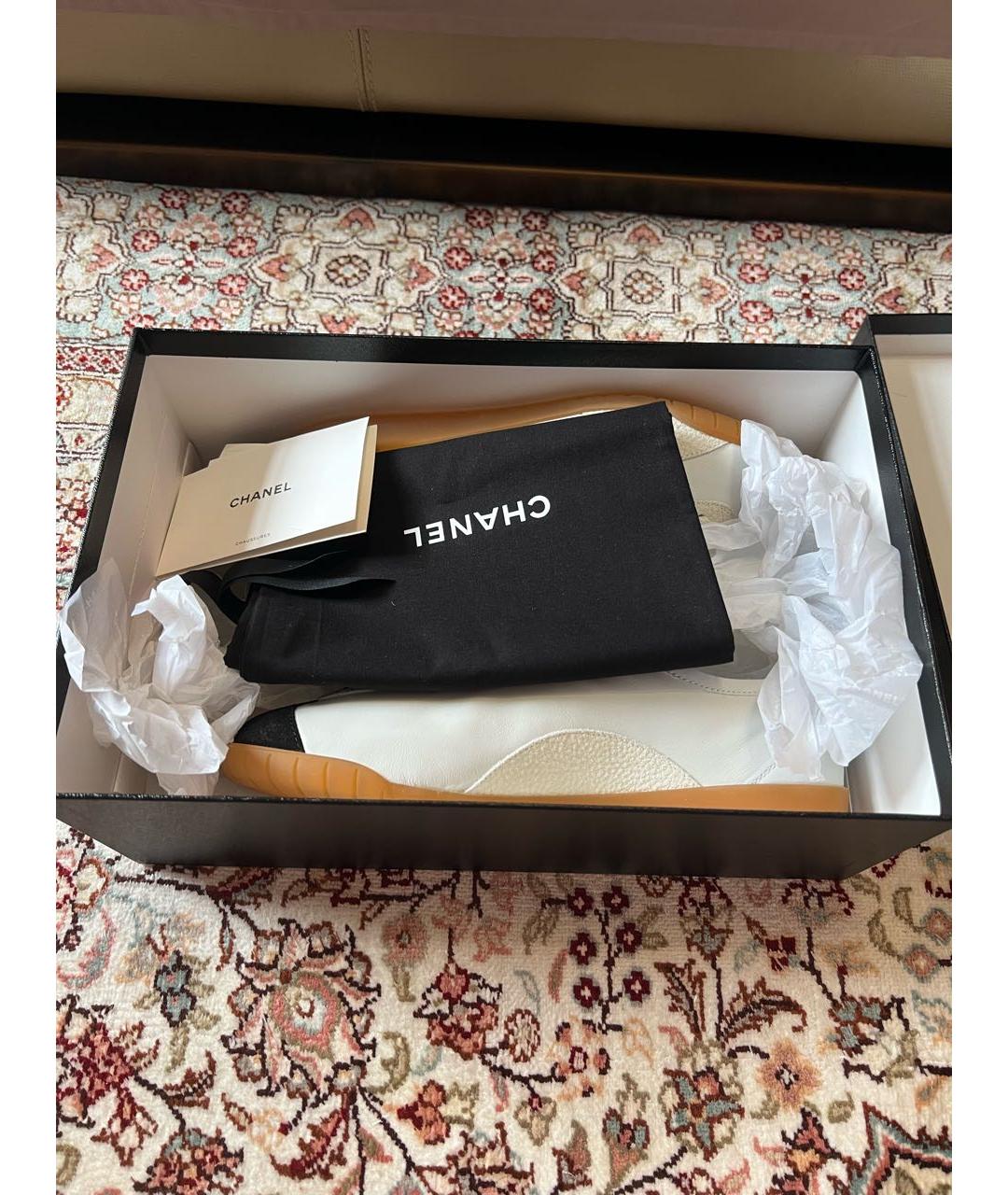 CHANEL Белые кожаные кроссовки, фото 6