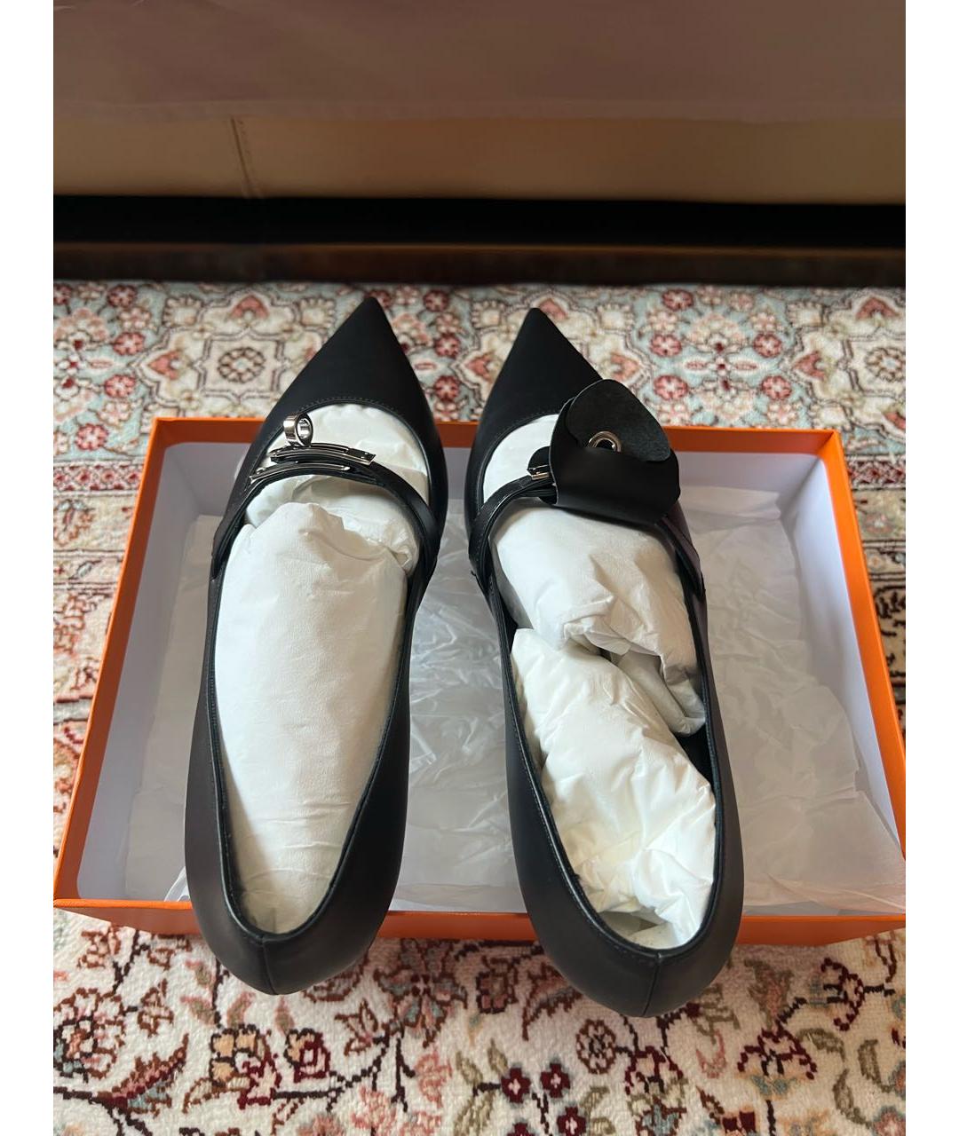 HERMES Черные кожаные лодочки на низком каблуке, фото 3