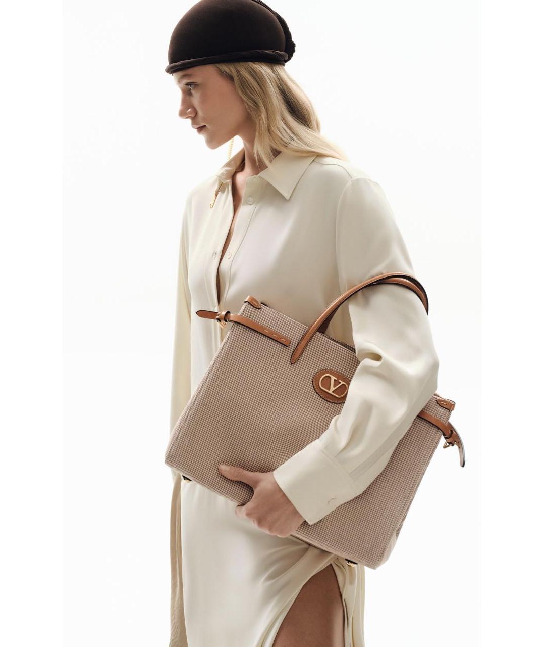 VALENTINO Бежевая тканевая сумка тоут, фото 2