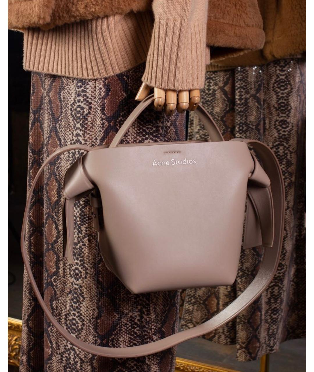 ACNE STUDIOS Бежевая кожаная сумка через плечо, фото 4