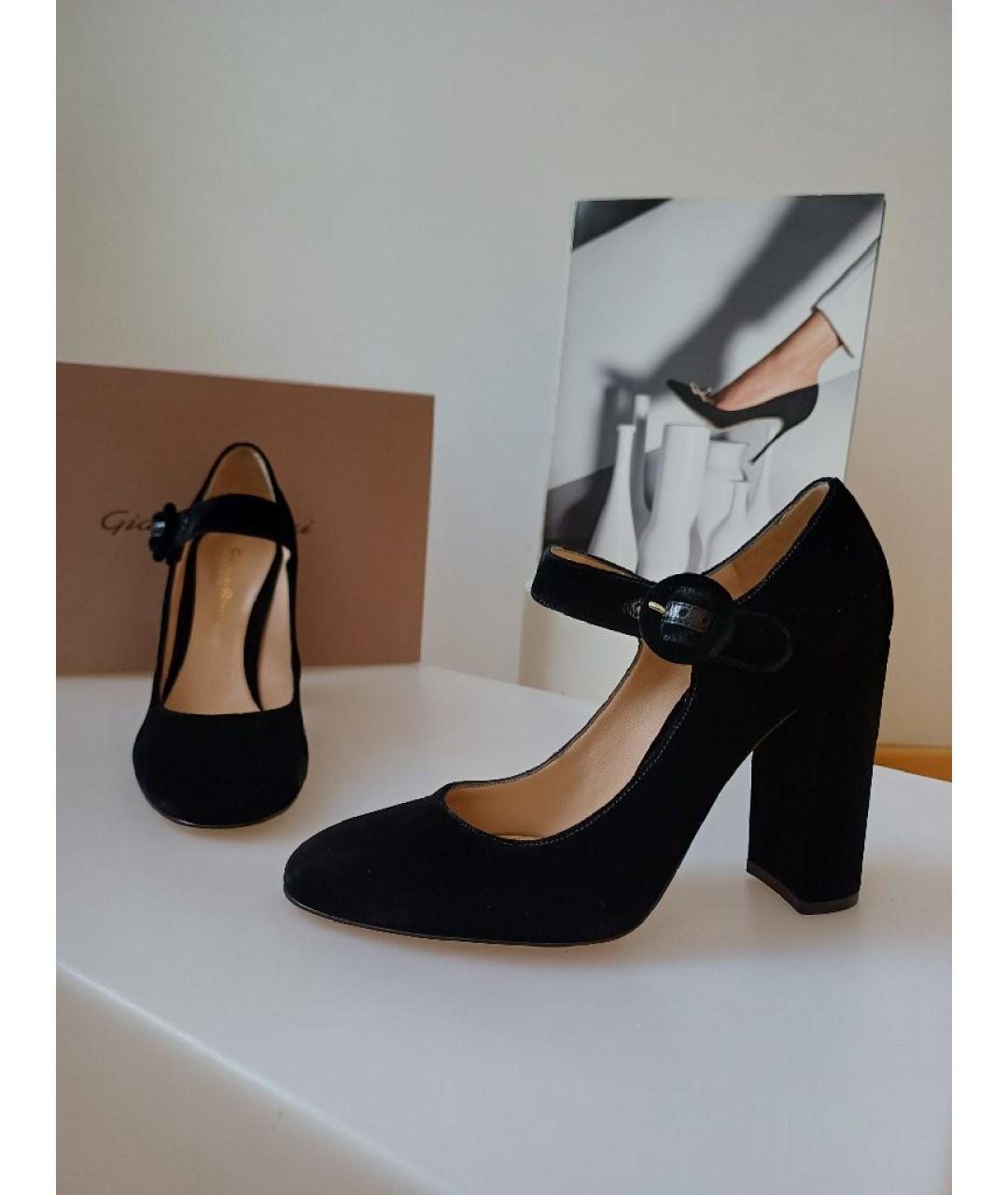 GIANVITO ROSSI Черные бархатные туфли, фото 4