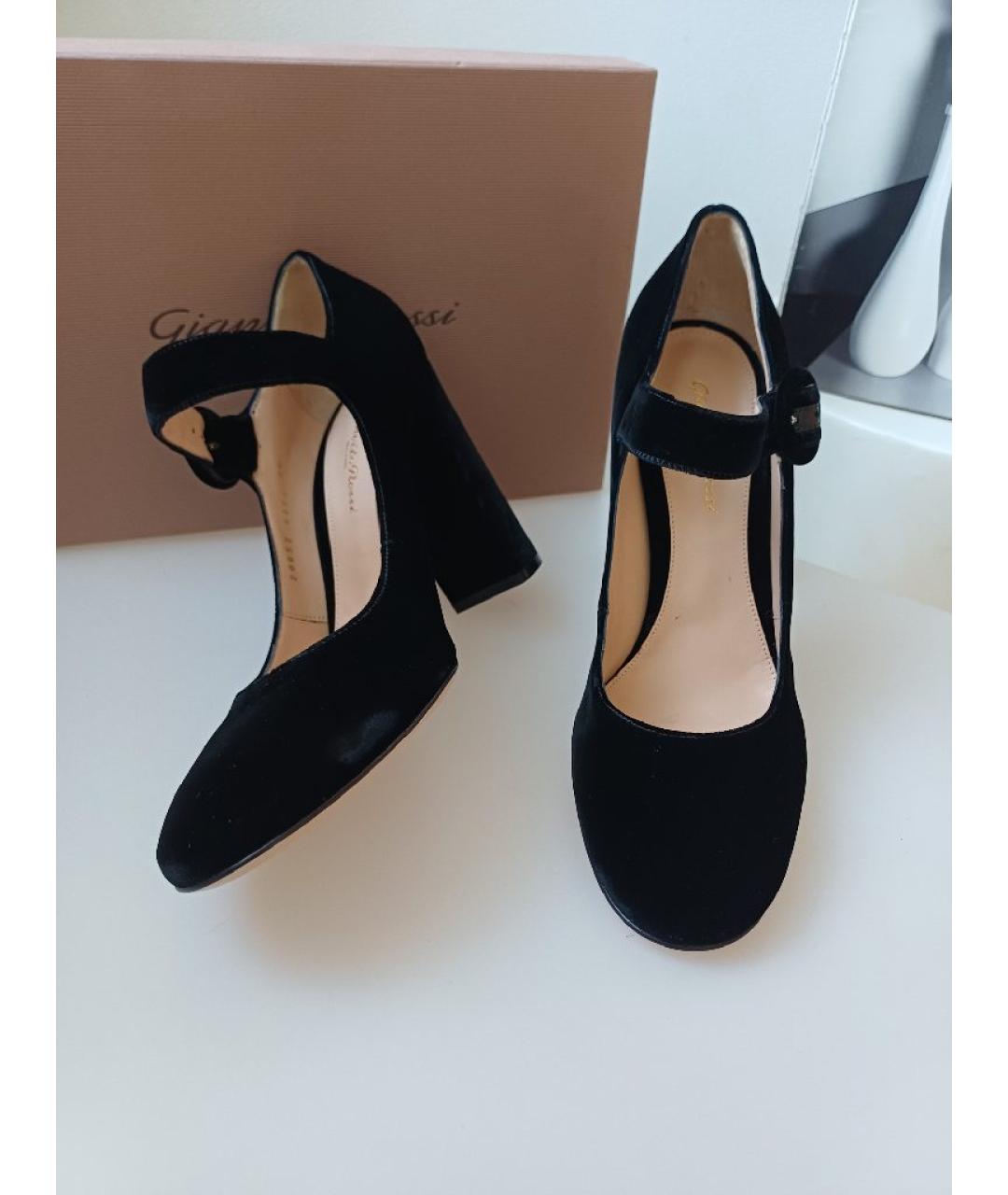 GIANVITO ROSSI Черные бархатные туфли, фото 5