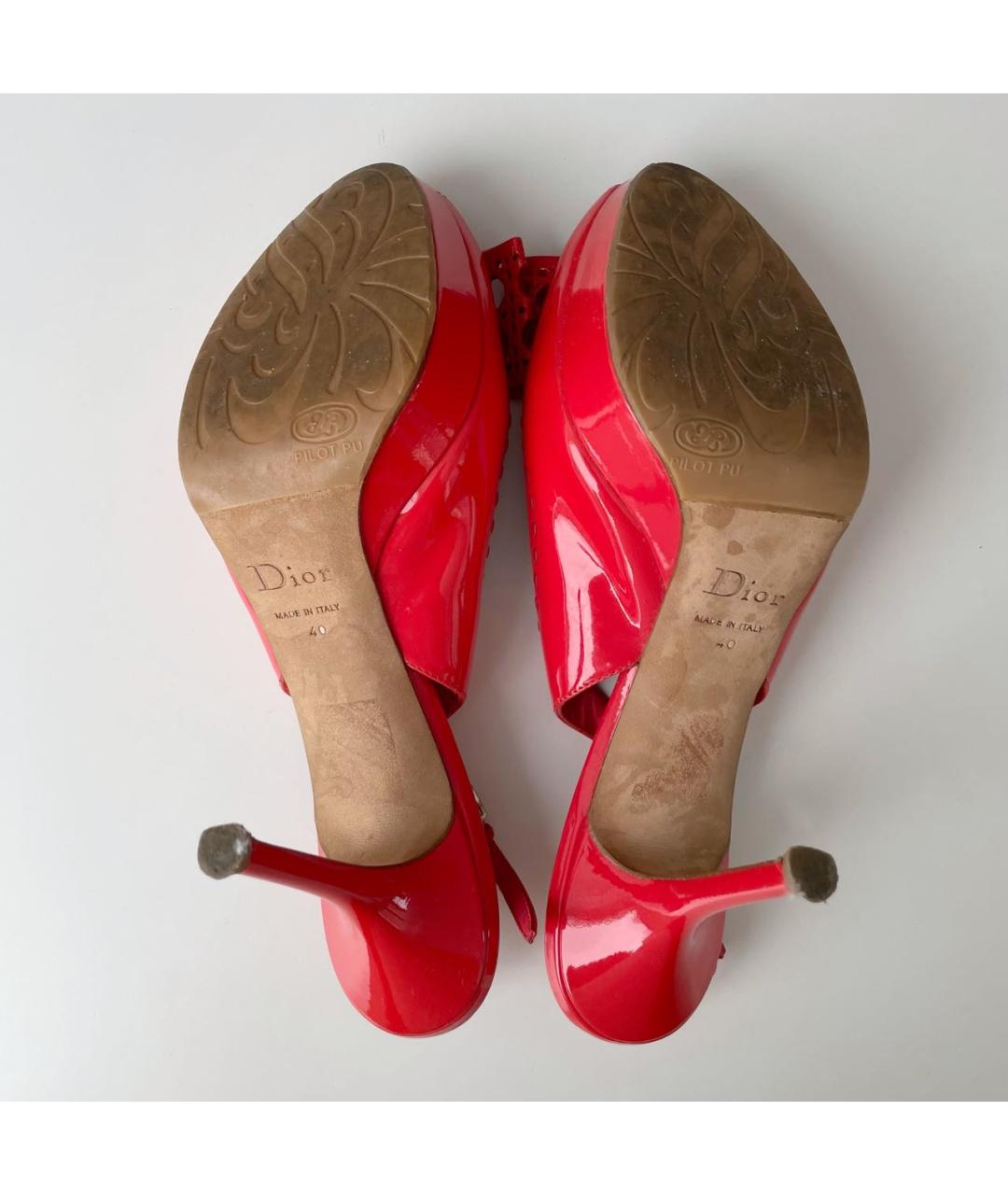 CHRISTIAN DIOR Красные босоножки из лакированной кожи, фото 8