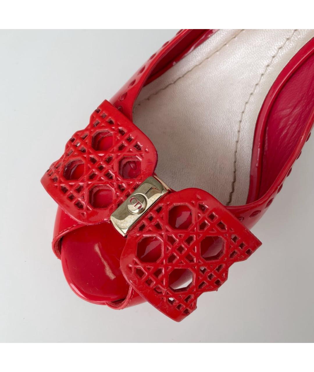 CHRISTIAN DIOR Красные босоножки из лакированной кожи, фото 6