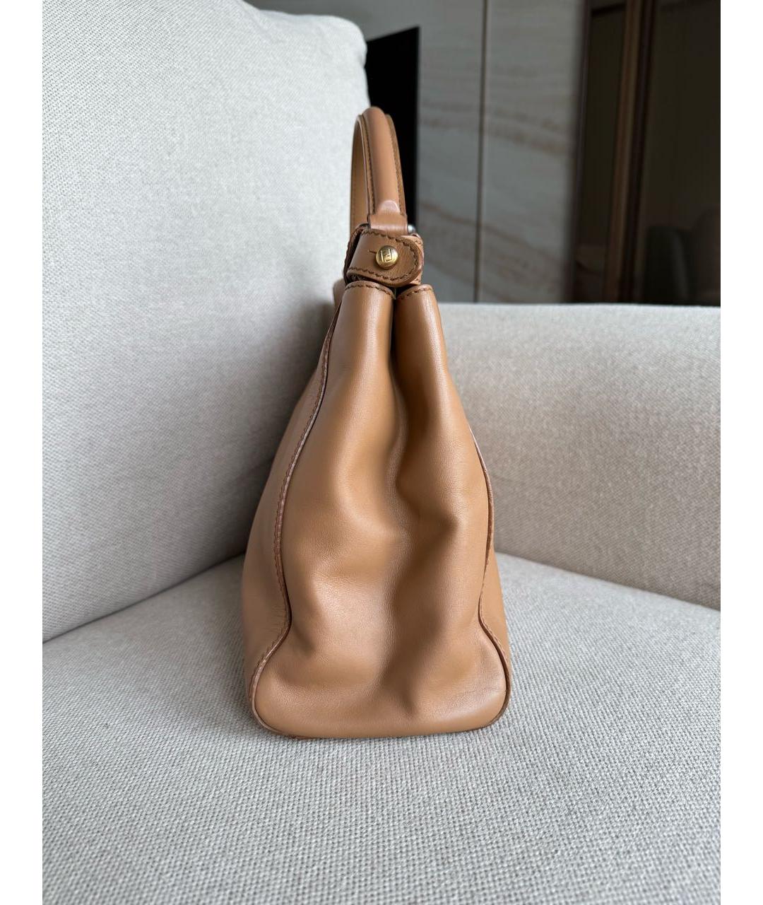 FENDI Коричневая кожаная сумка с короткими ручками, фото 3