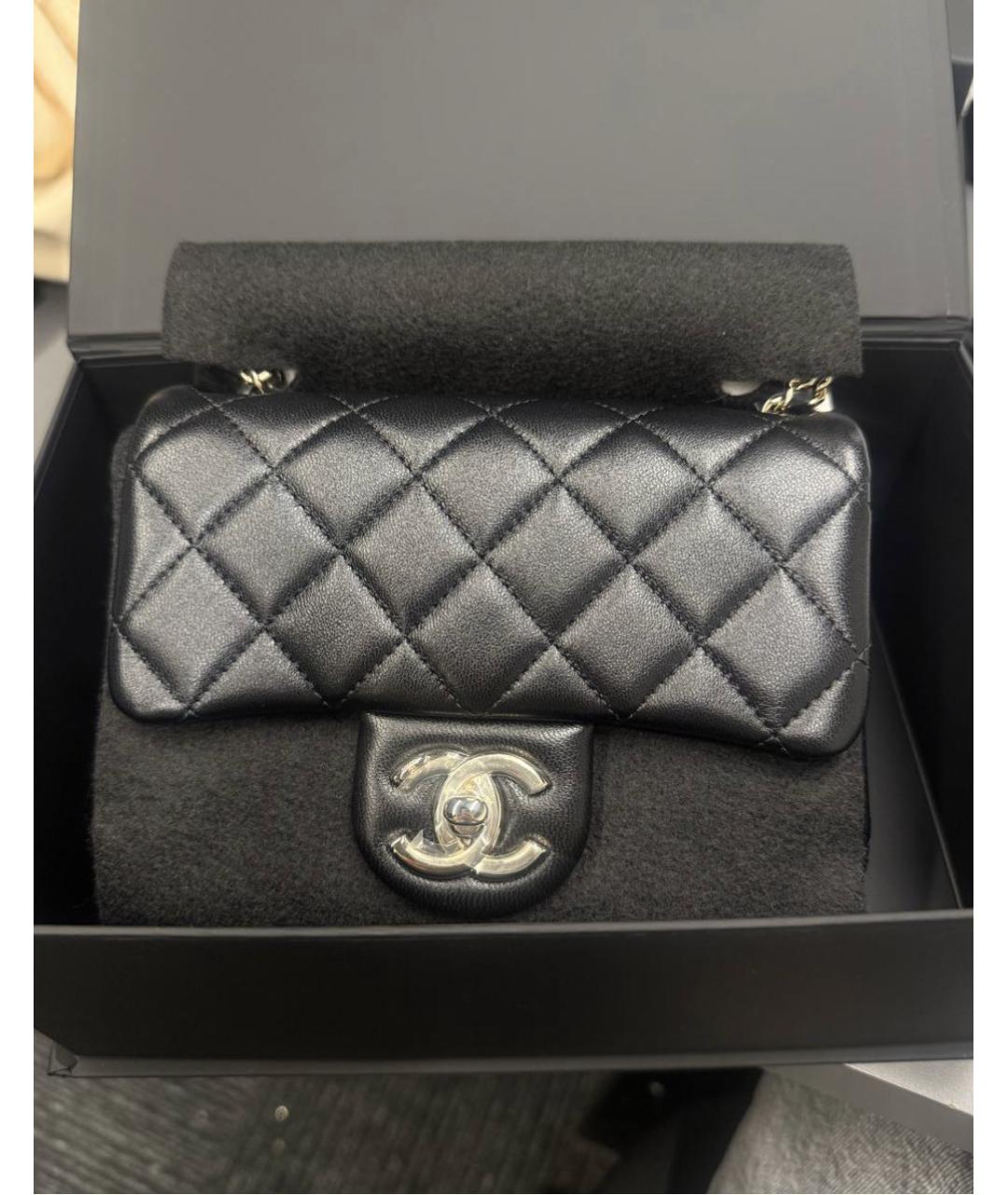 CHANEL Черная кожаная сумка с короткими ручками, фото 3