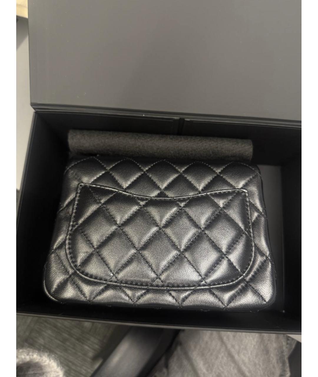 CHANEL Черная кожаная сумка с короткими ручками, фото 2