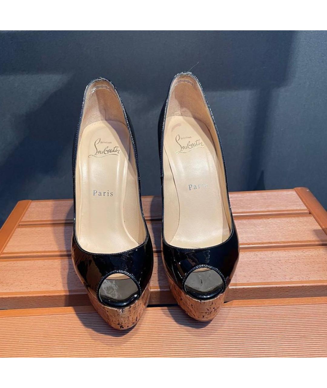 CHRISTIAN LOUBOUTIN Черные туфли из лакированной кожи, фото 2