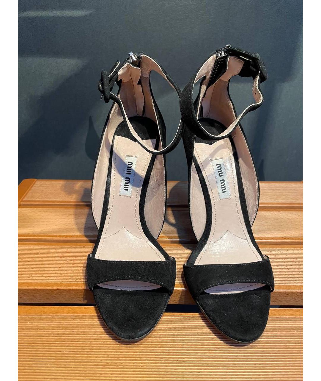 MIU MIU Черные замшевые босоножки, фото 2