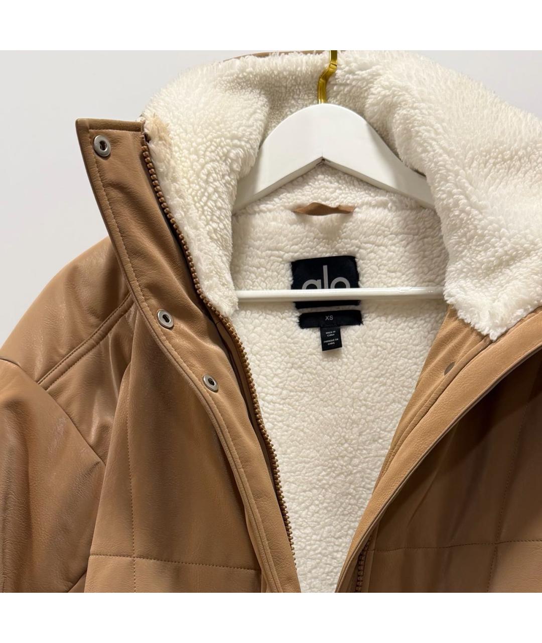 ALO YOGA Бежевая куртка из экзотической кожи, фото 4