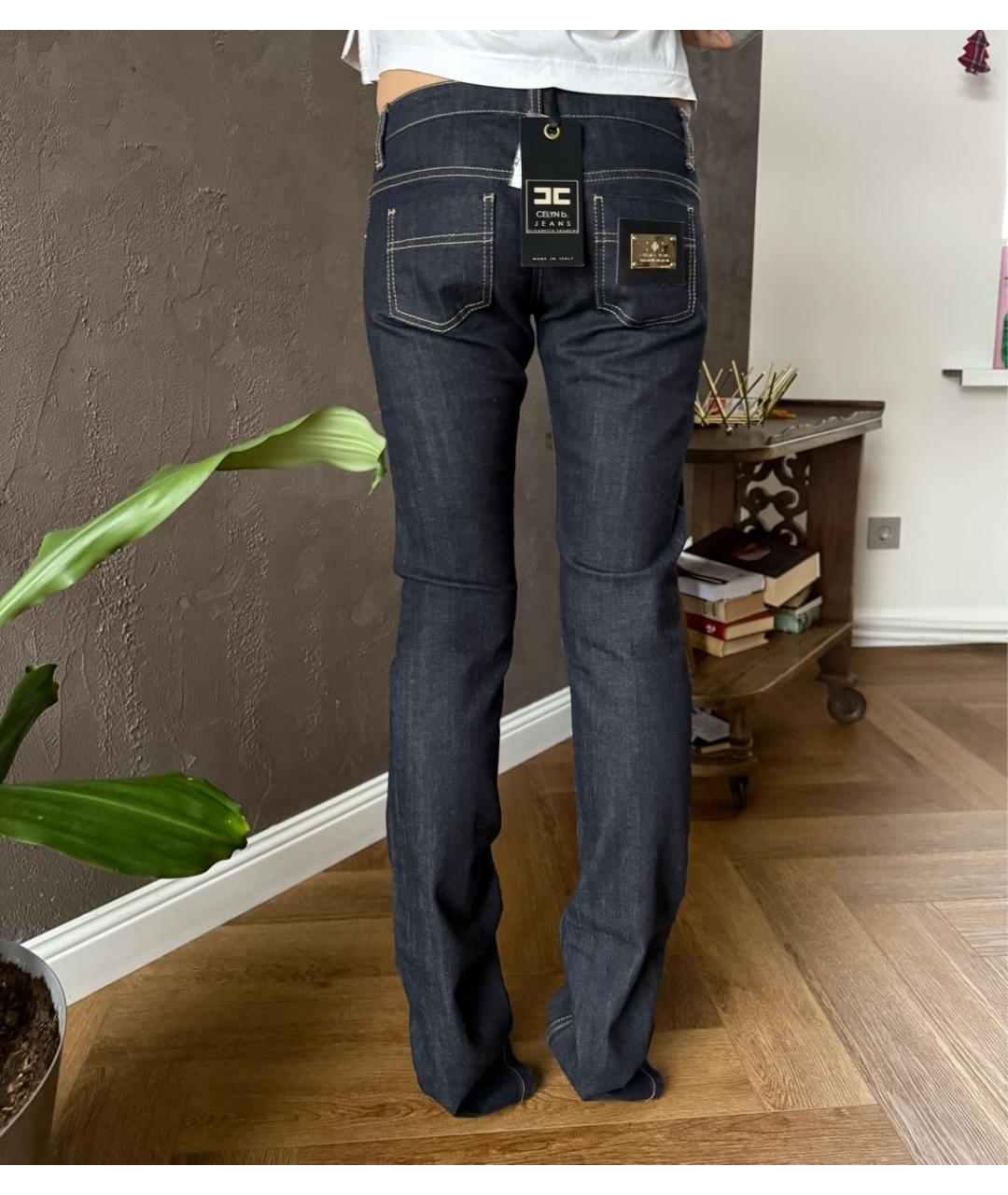 ELISABETTA FRANCHI Темно-синие хлопко-эластановые прямые джинсы, фото 4